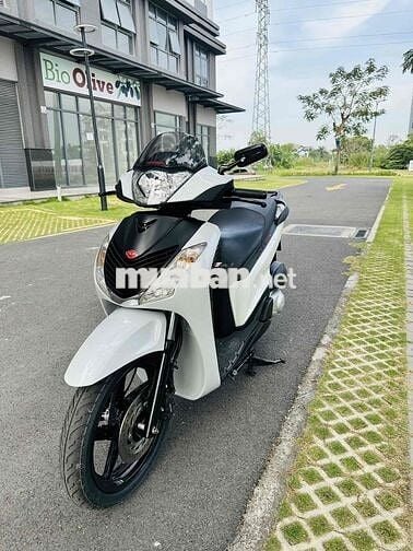 Honda SH150i Trắng