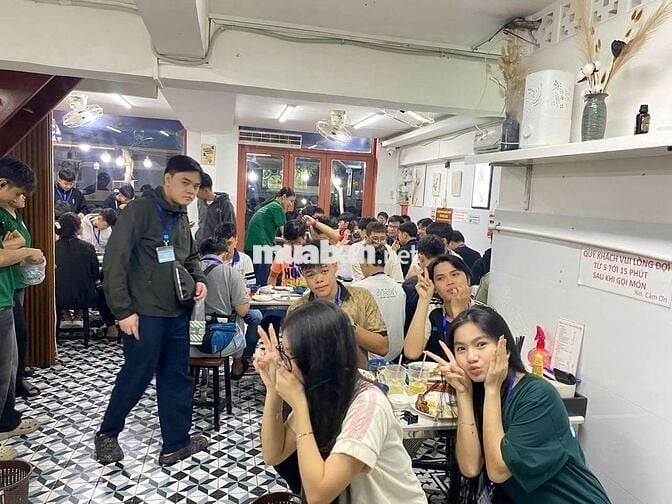 TUYỂN PHỤC VỤ BAO ĂN Ở