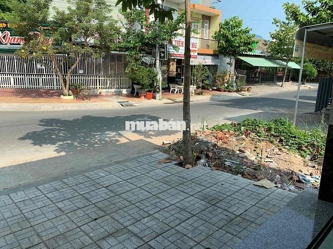 Cho thuê nhà gần chợ, đường thông thoáng