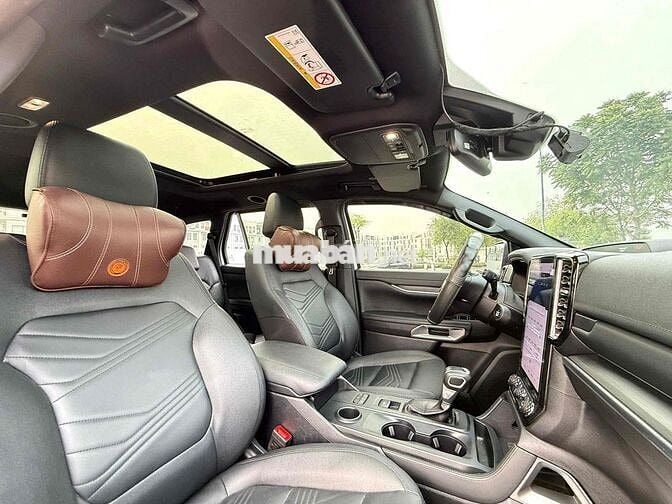 Ford Everest Titanium 1 cầu 2022 Trắng 4.9 vạn mil