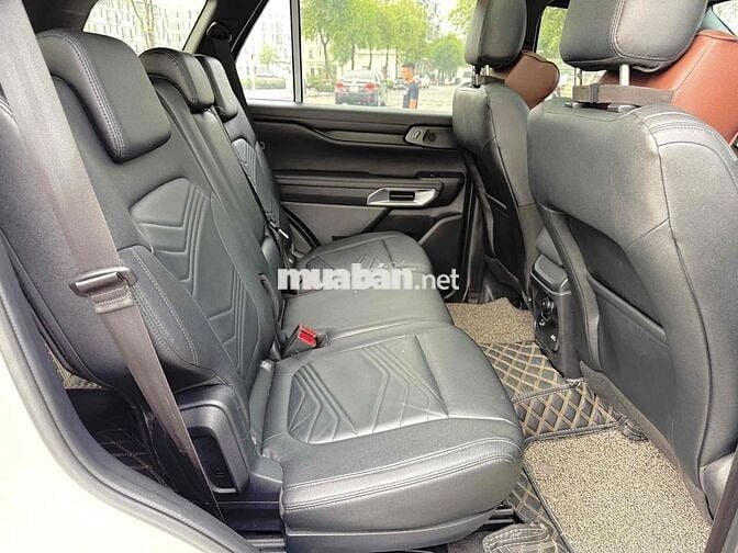 Ford Everest Titanium 1 cầu 2022 Trắng 4.9 vạn mil