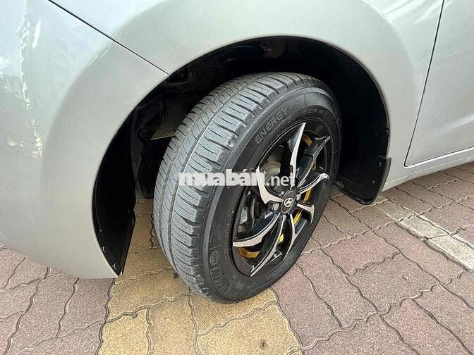 Hyundai i10 2021 số sàn