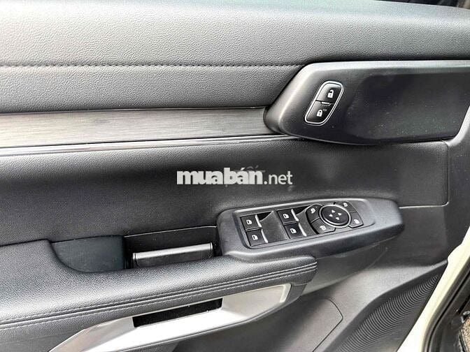 Ford Everest Titanium 1 cầu 2022 Trắng 4.9 vạn mil