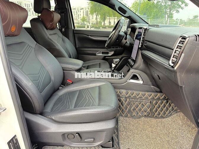 Ford Everest Titanium 1 cầu 2022 Trắng 4.9 vạn mil