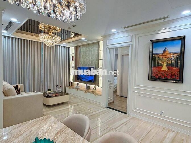 Bán gấp căn 2PN 10 tỷ, 82m2, toà Landmark, Có sổ tại Vinhomes Central