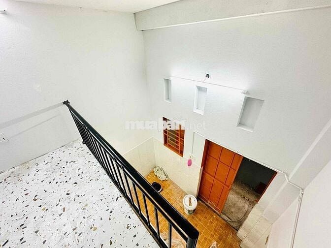 PHÒNG MỚI XÂY _ Có máy lạnh_ Nhà xe riêng_ Gần Bia Tiger
