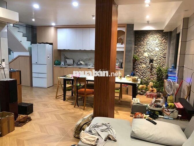 Bán nhà hẻm Phạm Thế Hiển Phường Bình Đông (Phường 6 Quận 8 cũ).