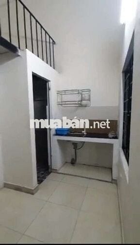 1 phòng trống vào đầu tháng 7.