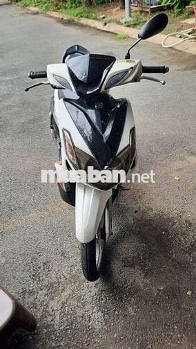 Yamaha Luvias 2025 màu Đỏ, Trắng, Đen