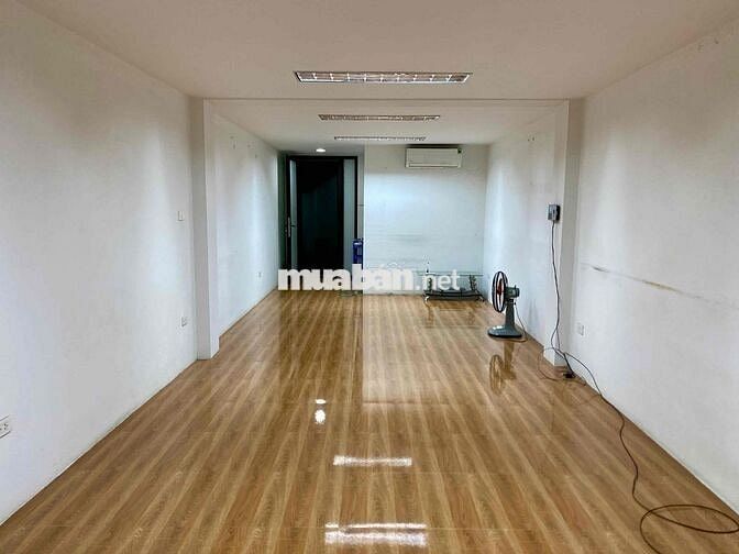 Chính chủ cho thuê văn phòng 55m² ngã tư Artemis Trường Chinh