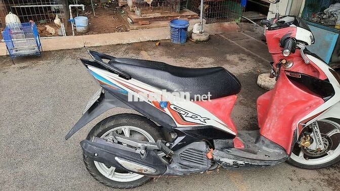 Yamaha Luvias 2025 màu Đỏ, Trắng, Đen