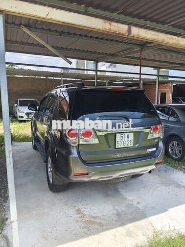Toyota Fortuner 2012 Xám 7 chỗ Dầu