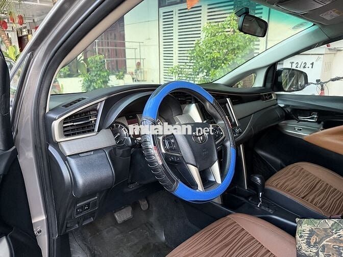 Toyota Innova 2016 Tự động Xám