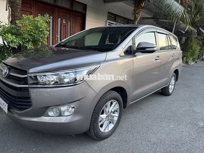 Toyota Innova 2016 Tự động Xám