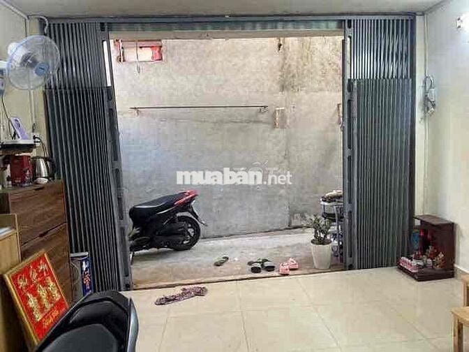 Bán nhà Bình Trị Đông 32m2, 4x8m, 2 tầng, 2pn, sổ hr, hẻm thông thoáng