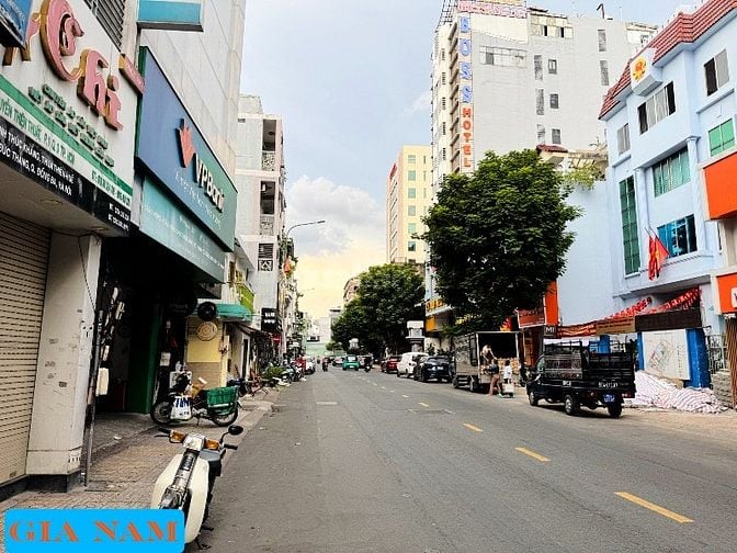BÁN NHÀ MẶT TIỀN KINH DOANH : 286 NGUYỄN THIỆN THUẬT - P. 3 - Q. 3 