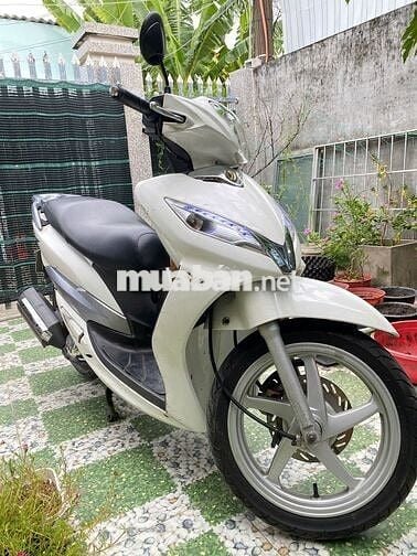 SYM Shark Trắng Xe tay ga