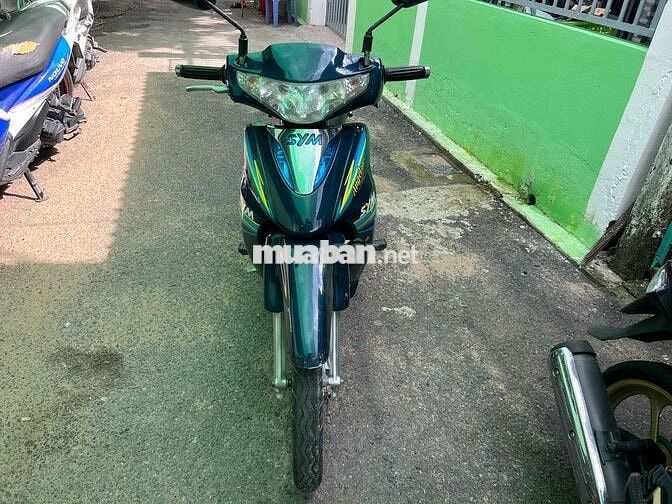 Yamaha Sirius Thể thao Xám