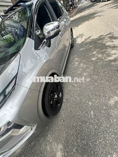 Mitsubishi Xpander Petium Xám bạc 7 chỗ 153.000 Km