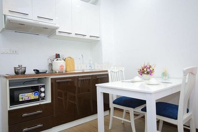Toà nhà căn hộ phố Liễu Giai, Linh Lang cho thuê căn hộ gần Lotte.