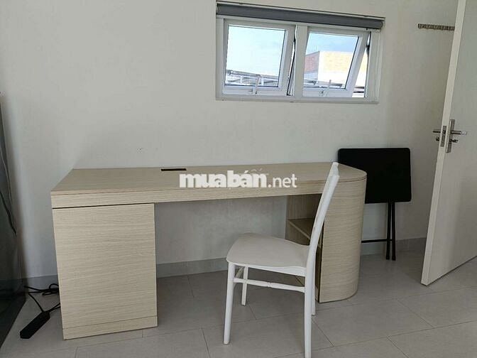 Giặt Phơi Riêng. Bed 1.8x2m + 0.8x2m, Bàn Làm Việc 1.9m, Thoáng mát