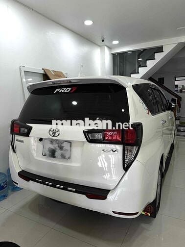 Toyota Innova bản V đặc biệt gầm cao dàn lạnh tốt