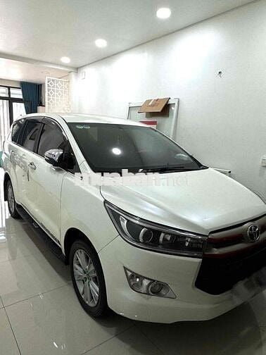 Toyota Innova bản V đặc biệt gầm cao dàn lạnh tốt