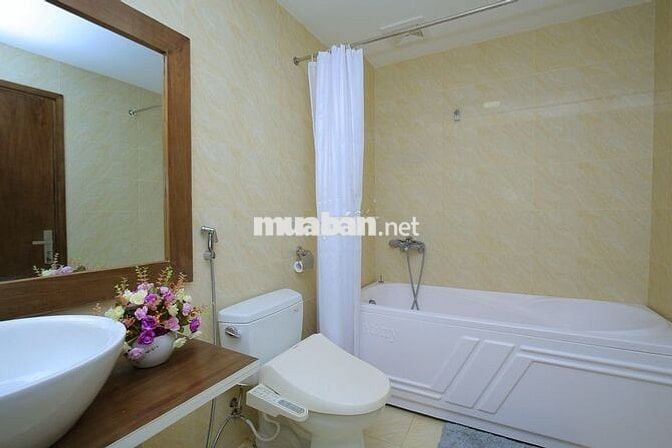 Toà nhà căn hộ phố Liễu Giai, Linh Lang cho thuê căn hộ gần Lotte.