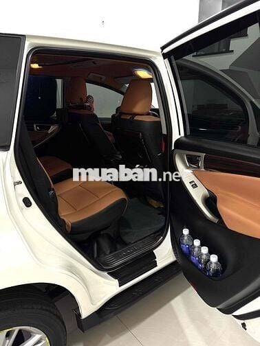 Toyota Innova bản V đặc biệt gầm cao dàn lạnh tốt