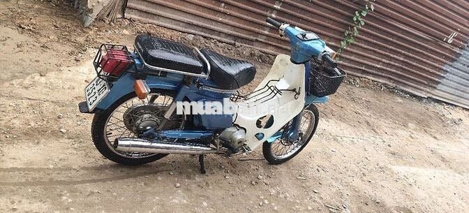 Honda Cub 82 50 Xanh trắng