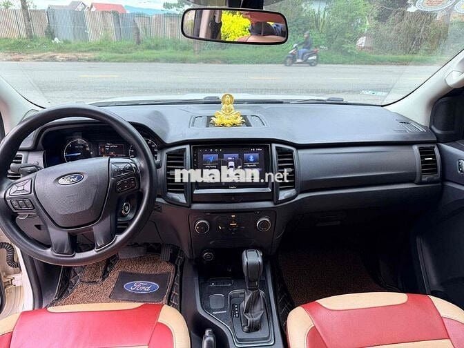Ford Ranger XLS 4x2 AT 2019 Trắng