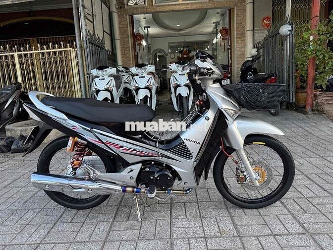 Fu neo Fi 208 dọn Wave i biển 67