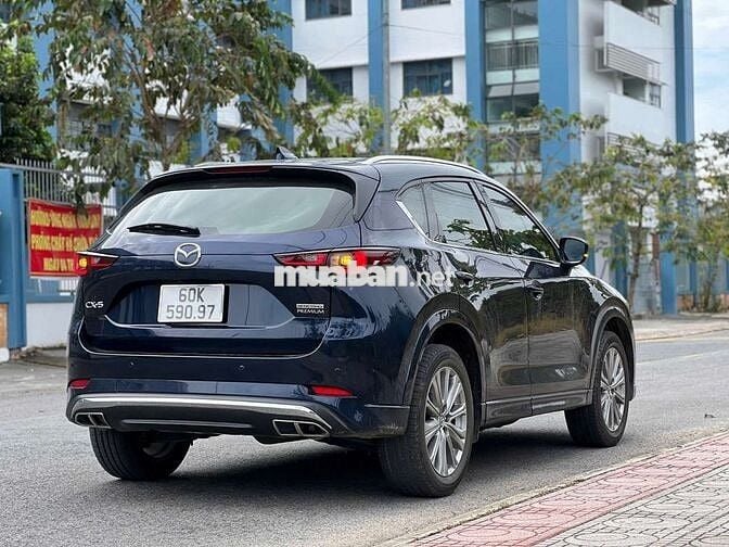 Mazda CX5 Premium Exclusive 2.0 AT 2024 Xanh đen