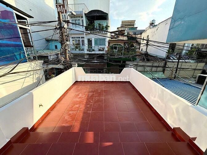 NHÀ MỚI NGAY  MẶT TIỀN KINH DOANH ĐA NGÀNH NGHỀ_ XE HƠI ĐẬU TRONG NHÀ