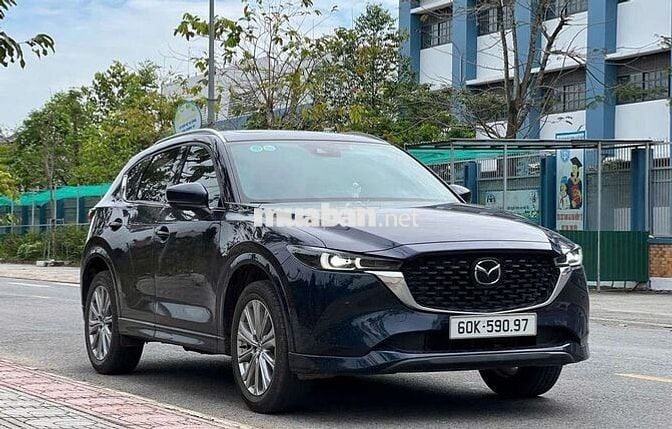 Mazda CX5 Premium Exclusive 2.0 AT 2024 Xanh đen