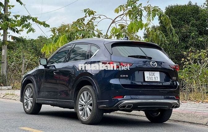 Mazda CX5 Premium Exclusive 2.0 AT 2024 Xanh đen