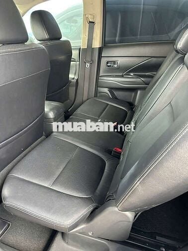 Outlander 2019 2.0Premium Full Hãng