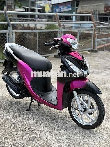 Honda Vision Hồng đen