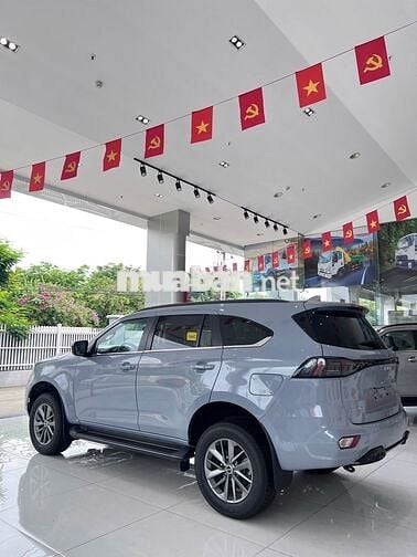Isuzu MU-X  7 chỗ / 2025 / Màu xám