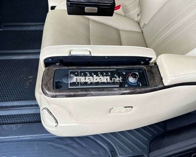 Toyota Alphard V6 2023 Đen 7 chỗ 72.000 km
