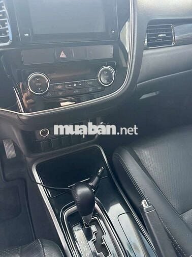 Outlander 2019 2.0Premium Full Hãng