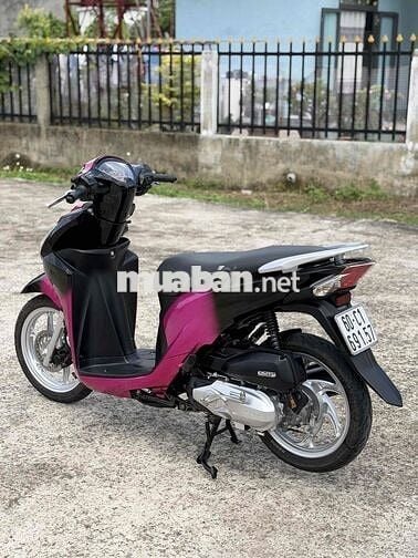 Honda Vision Hồng đen