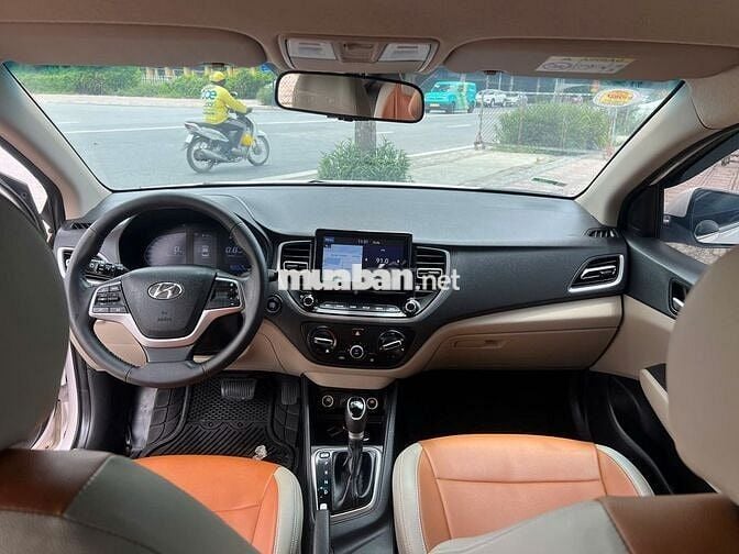Hyundai Accent AT 2024 Trắng mẹ mắng cũng mua