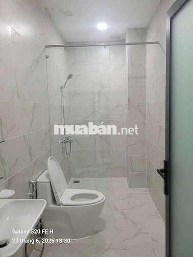 🧣Cho thuê nhà 1trệt 3lầu 4pn 4wc 1bếp DT 5X20 nhà fun Mới Tinh