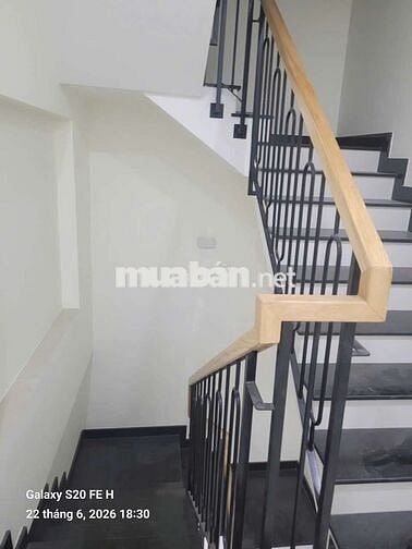 🧣Cho thuê nhà 1trệt 3lầu 4pn 4wc 1bếp DT 5X20 nhà fun Mới Tinh