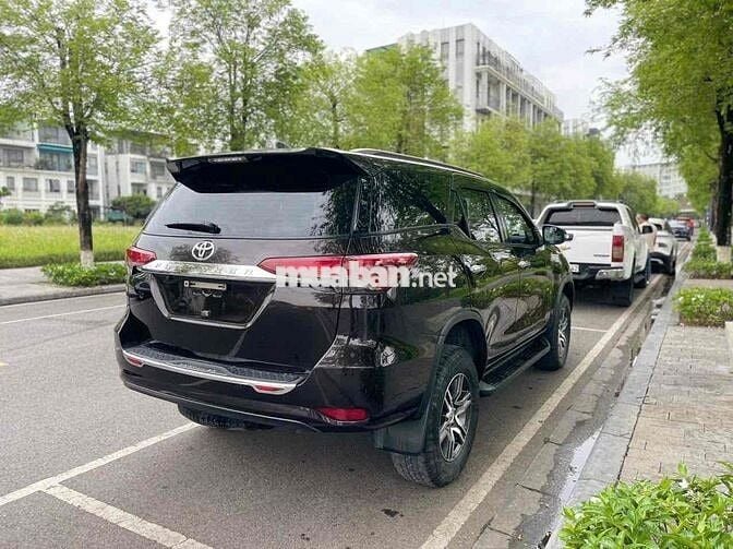 Toyota Fortuner 2018 Dầu Số tự động 5 vạn km Nâu