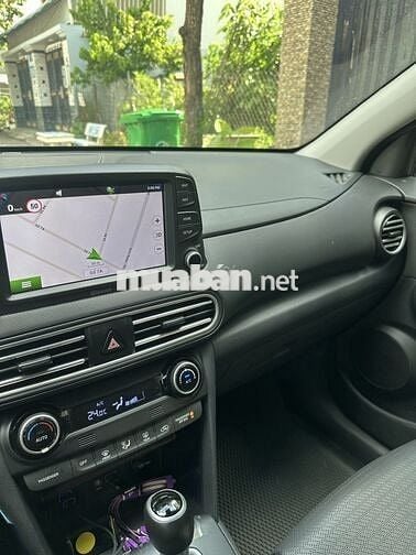 Hyundai Kona Đặc biệt 2.0 AT 2019 Trắng 29.000 km