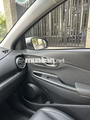 Hyundai Kona Đặc biệt 2.0 AT 2019 Trắng 29.000 km