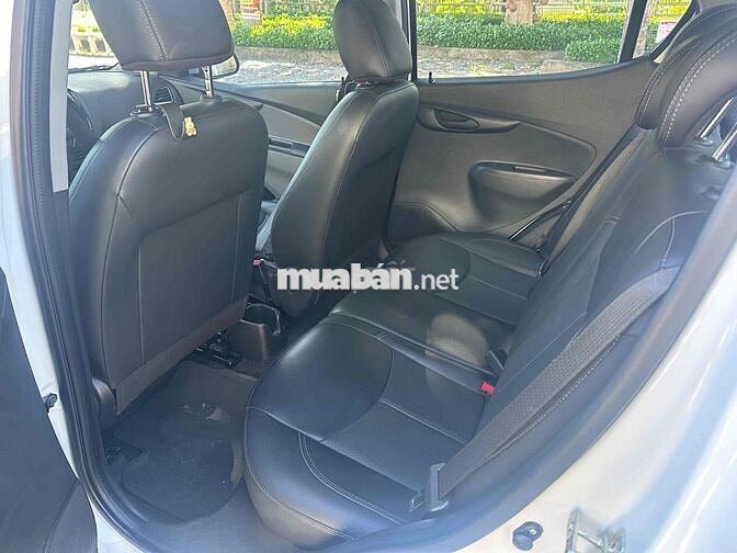 VinFast Fadil Plus 2022 Trắng 30.000 km