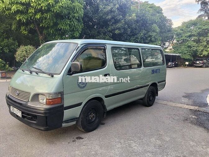 Toyota Hiace tải van